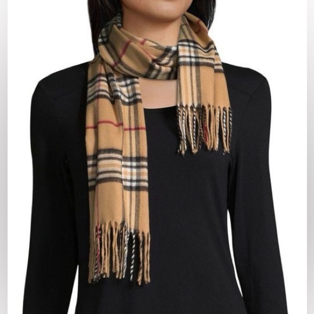 Plaid scarf ✨